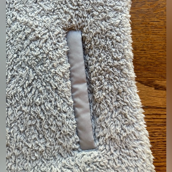 Patagonia Los Gatos salt gray Fleece Vest- fully lined- women’s medium - Picture 4 of 14